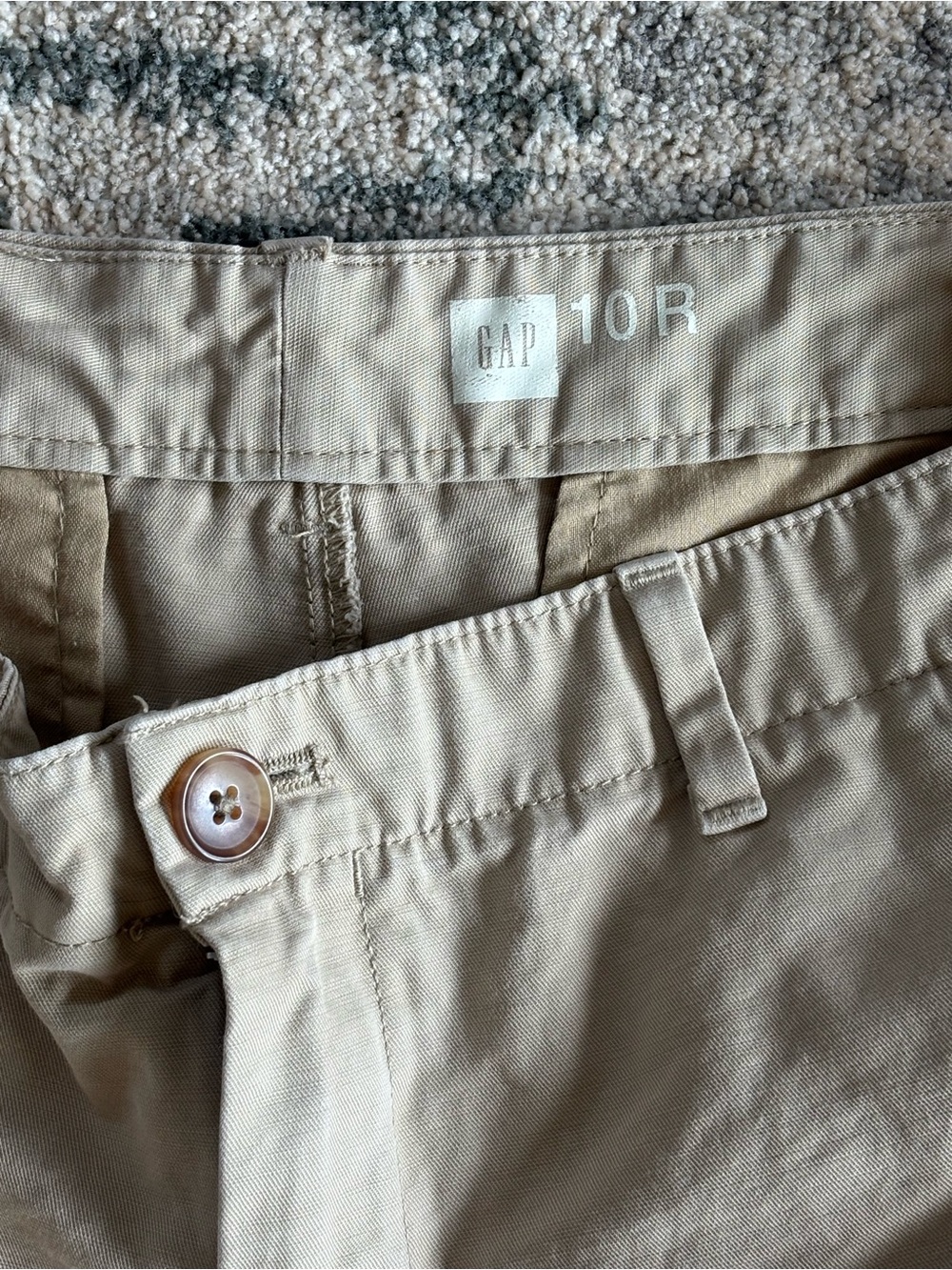 GAP Women's Tan Chino Shorts - Picture 2 of 4